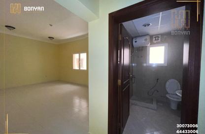 Apartment - 4 Bedrooms - 3 Bathrooms for rent in Al Mansoura - Al Mansoura - Doha