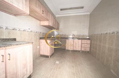 Apartment - 3 Bedrooms - 3 Bathrooms for rent in Bin Omran 35 - Fereej Bin Omran - Doha