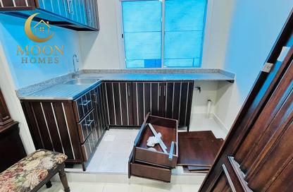 Apartment - Studio - 1 Bathroom for rent in Muntazah 7 - Al Muntazah - Doha