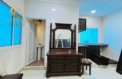 Apartment - Studio - 1 Bathroom for rent in Muntazah 7 - Al Muntazah - Doha