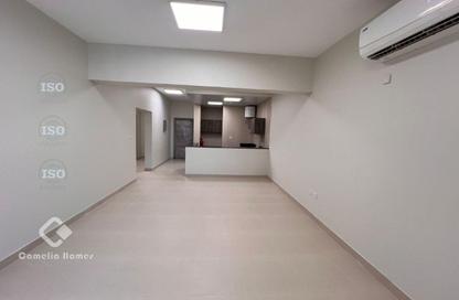Apartment - 2 Bedrooms - 1 Bathroom for rent in Old Salata - Salata - Doha