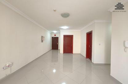 Apartment - 3 Bedrooms - 3 Bathrooms for rent in EB12 - Fereej Bin Mahmoud North - Fereej Bin Mahmoud - Doha