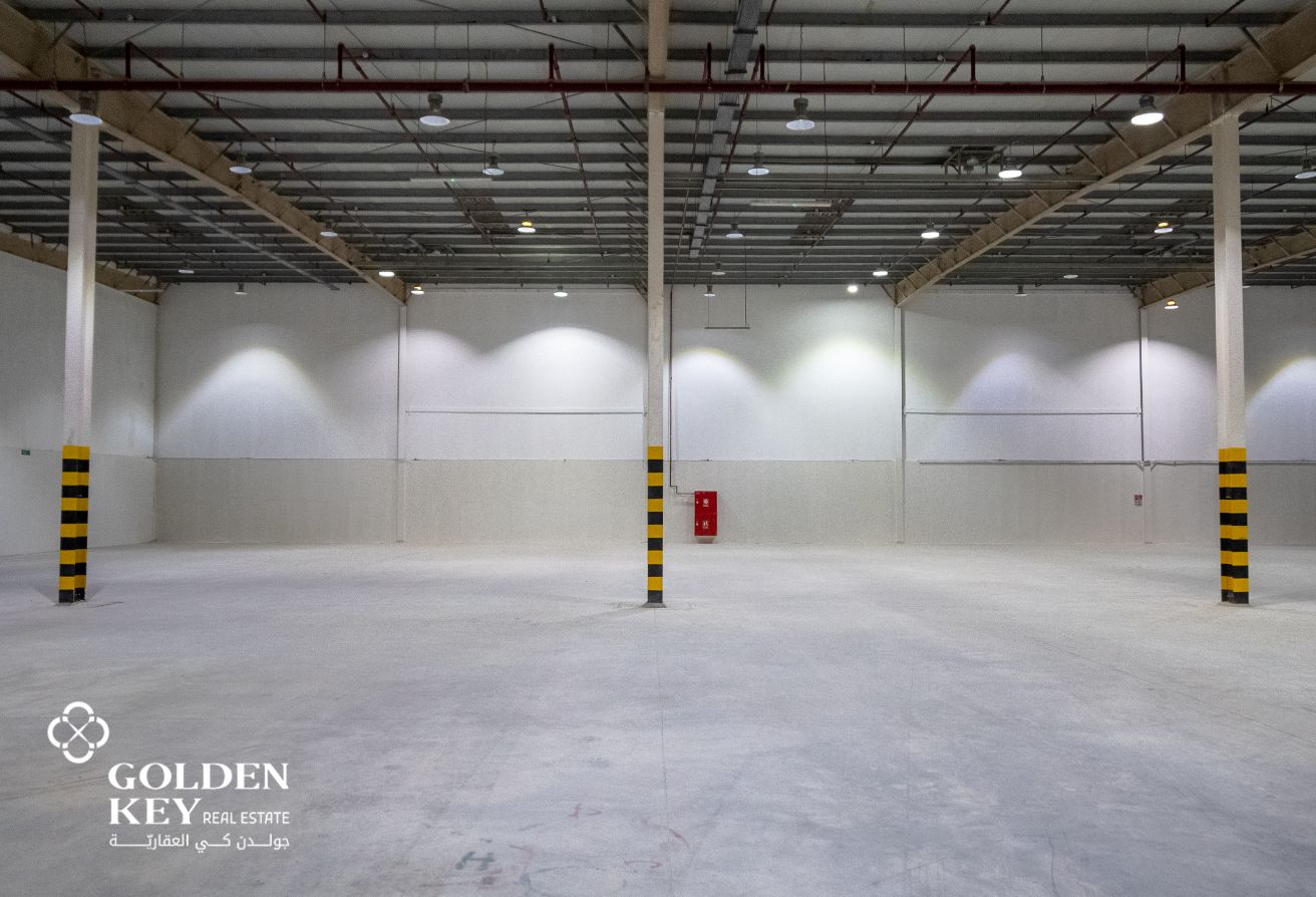 Ventilated Warehouse with Office – Umm Salal