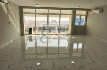 شقة - 3 غرف نوم - 3 حمامات للايجار في سلاطة القديمة - سلاطة - الدوحة