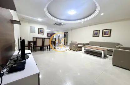 Apartment - 2 Bedrooms - 2 Bathrooms for rent in Al Sadd Road - Al Sadd - Doha