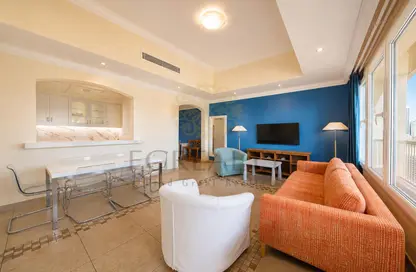 Apartment - 2 Bedrooms - 2 Bathrooms for sale in West Porto Drive - Porto Arabia - The Pearl Island - Doha