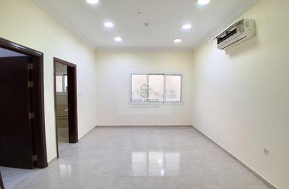 Apartment - 2 Bedrooms - 2 Bathrooms for rent in Umm Ghuwailina 4 - Umm Ghuwailina - Doha Apartment - 2 Bedrooms - 2 Bathrooms for rent in Umm Ghuwailina 4 - Umm Ghuwailina - Doha