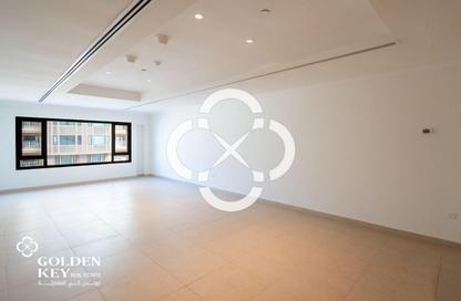 Apartment - 1 Bedroom - 2 Bathrooms for rent in West Porto Drive - Porto Arabia - The Pearl Island - Doha