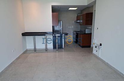 Apartment - 2 Bedrooms - 2 Bathrooms for rent in Zig Zag Tower A - Zig Zag Towers - West Bay - Doha