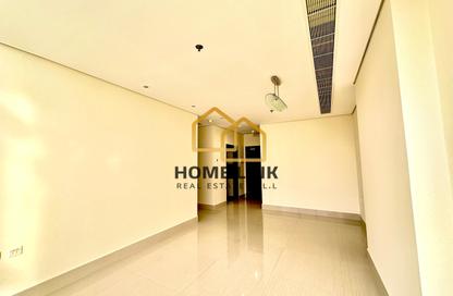 Apartment - 2 Bedrooms - 2 Bathrooms for rent in Marina Residences 195 - Marina District - Lusail