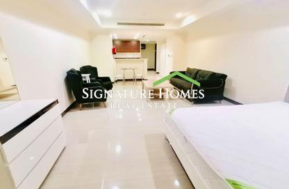 Apartment - Studio - 1 for rent in West Porto Drive - Porto Arabia - The Pearl Island - Doha
