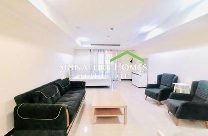 Apartment - Studio - 1 for rent in West Porto Drive - Porto Arabia - The Pearl Island - Doha