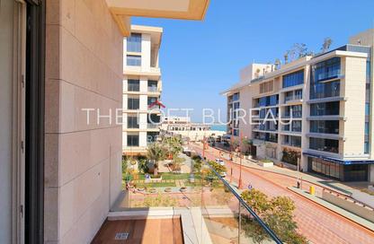 Apartment - 2 Bedrooms - 3 Bathrooms for sale in Crystal Residence - Gewan Island - The Pearl Island - Doha