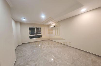 Apartment - 2 Bedrooms - 3 Bathrooms for rent in Musheireb Apartments - Musheireb - Doha