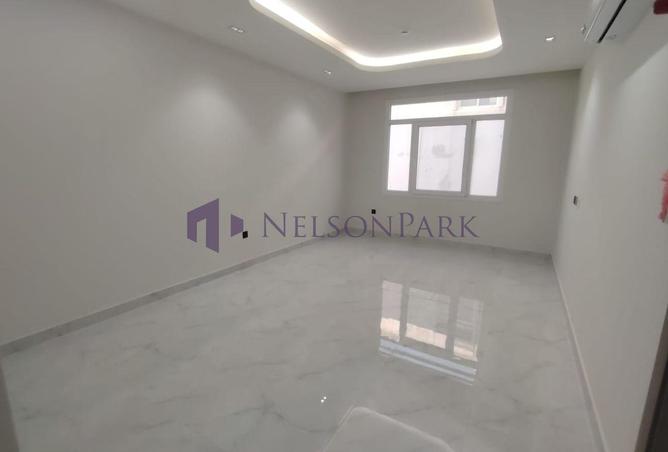 1004383 - Property Image 2