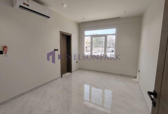 1004383 - Property Image 3