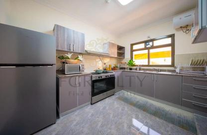 Apartment - 2 Bedrooms - 1 Bathroom for sale in Al Wakra - Al Wakra - Al Wakrah - Al Wakra