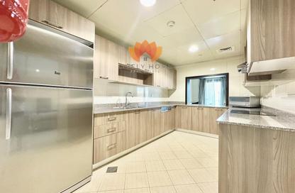 Apartment - 2 Bedrooms - 3 Bathrooms for rent in East Porto Drive - Porto Arabia - The Pearl Island - Doha