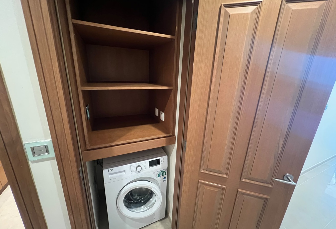 LUXURIOUS FURNISHED STUDIO WITH BILLS BEACH ACCESS thumbnail 9
