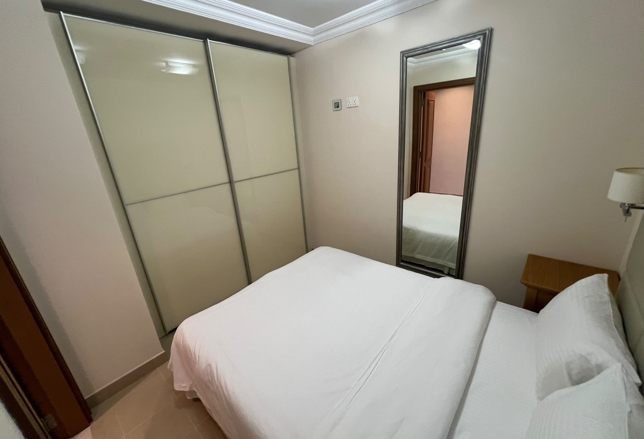 LUXURIOUS FURNISHED STUDIO WITH BILLS BEACH ACCESS thumbnail 7