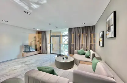 شقة - 3 غرف نوم - 4 حمامات للايجار في عرض البوليفارد - مدينة الياسمين - الوسيل