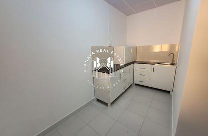 Villa - Studio - 1 Bathroom for rent in Umm Al Seneem Street - Ain Khaled - Doha