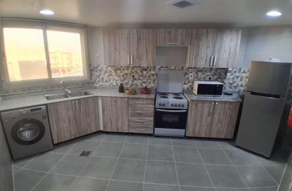 Apartment - 2 Bedrooms - 2 Bathrooms for rent in Bin Omran 35 - Fereej Bin Omran - Doha