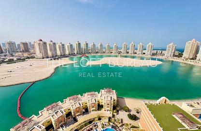Apartment - 3 Bedrooms - 3 Bathrooms for rent in Viva West - Viva Bahriyah - The Pearl Island - Doha