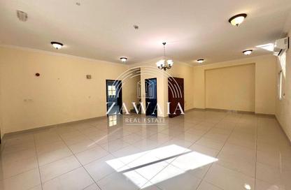 Compound - 4 Bedrooms - 4 Bathrooms for rent in Bu Hamour Street - Abu Hamour - Doha