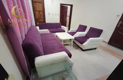 Apartment - 2 Bedrooms - 2 Bathrooms for rent in Umm Ghwailina Comm - Umm Ghuwalina - Umm Ghuwailina - Doha