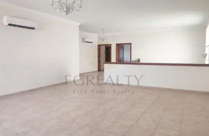 مجمع سكني - 3 غرف نوم - 4 حمامات للايجار في فلل عين خالد - عين خالد - الدوحة