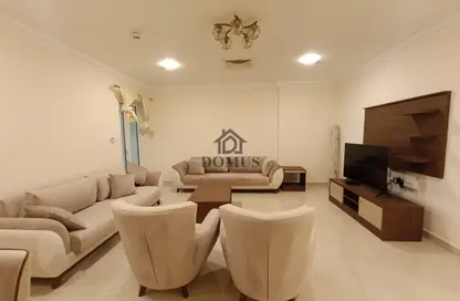 Apartment - 3 Bedrooms - 3 Bathrooms for rent in Fereej Abdul Aziz - Fereej Abdul Aziz - Doha