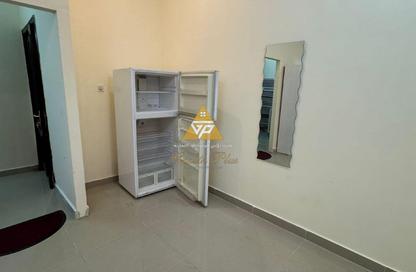Villa - Studio - 1 Bathroom for rent in Souk Al gharaffa - Al Gharrafa - Doha