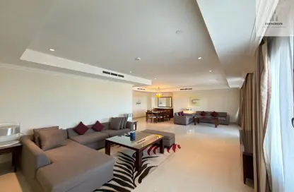 Apartment - 3 Bedrooms - 5 Bathrooms for rent in One Porto Arabia - Porto Arabia - The Pearl Island - Doha Apartment - 3 Bedrooms - 5 Bathrooms for rent in One Porto Arabia - Porto Arabia - The Pearl Island - Doha