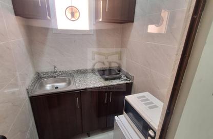 Apartment - Studio - 1 Bathroom for rent in Mamoura 18 - Al Maamoura - Doha