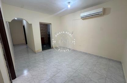 Penthouse - 2 Bedrooms - 1 Bathroom for rent in Ain Khalid Gate - Ain Khaled - Doha
