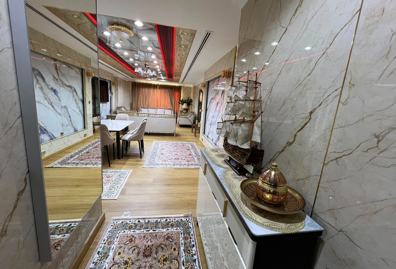 2+maid Porto Arabia spacious furnished 12500 inclu thumbnail 6