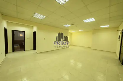 Apartment - 2 Bedrooms - 2 Bathrooms for rent in Muaither Area - Al Rayyan - Doha