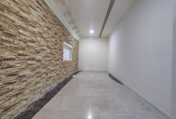 52222726 - Property Image 2