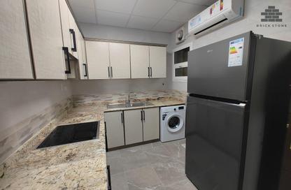 Apartment - 2 Bedrooms - 2 Bathrooms for rent in Muntazah 10 - Al Muntazah - Doha
