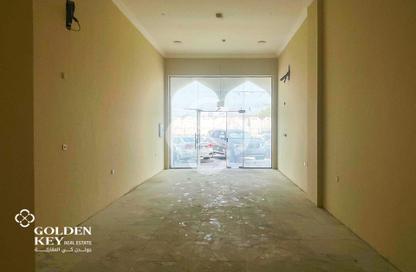 Shop - Studio - 2 for rent in Madinat Khalifa North - Madinat Khalifa - Doha