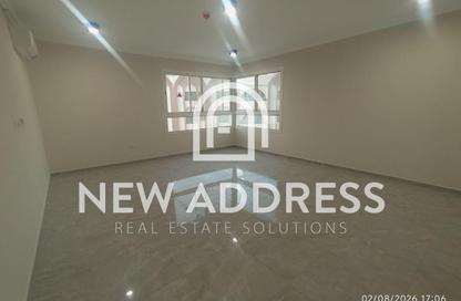 Apartment - 3 Bedrooms - 4 Bathrooms for rent in Musheireb - Doha