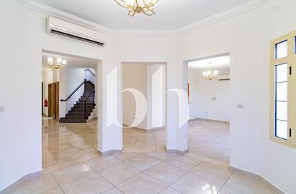 Villa - 4 Bedrooms - 6 Bathrooms for rent in Bu Hamour Street - Abu Hamour - Doha