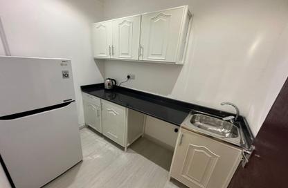 Apartment - Studio - 1 Bathroom for rent in Al Dafna - Al Dafna - Doha