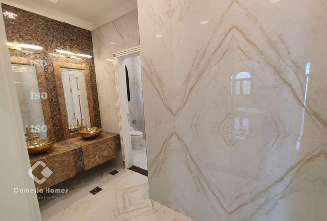 984729 - Property Image 3