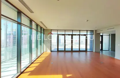 Apartment - 2 Bedrooms - 3 Bathrooms for sale in Seef Lusail Tower 1 - Seef Lusail - Lusail City - Lusail