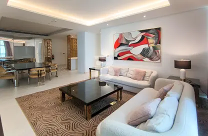 Apartment - 2 Bedrooms - 3 Bathrooms for rent in Floresta Gardens - Floresta Gardens - The Pearl Island - Doha