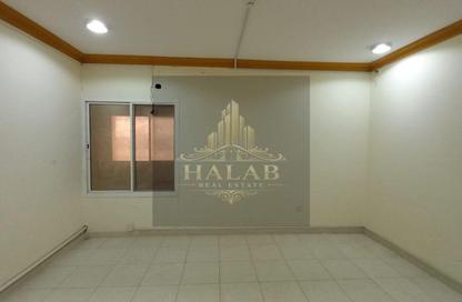Office Space - 3 Bedrooms - 2 Bathrooms for rent in Souk Al gharaffa - Al Gharrafa - Doha