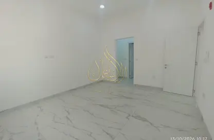 Apartment - 2 Bedrooms - 2 Bathrooms for rent in Fereej Kulaib - Doha