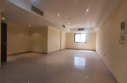 Apartment - 3 Bedrooms - 3 Bathrooms for rent in Anas Street - Fereej Bin Mahmoud North - Fereej Bin Mahmoud - Doha